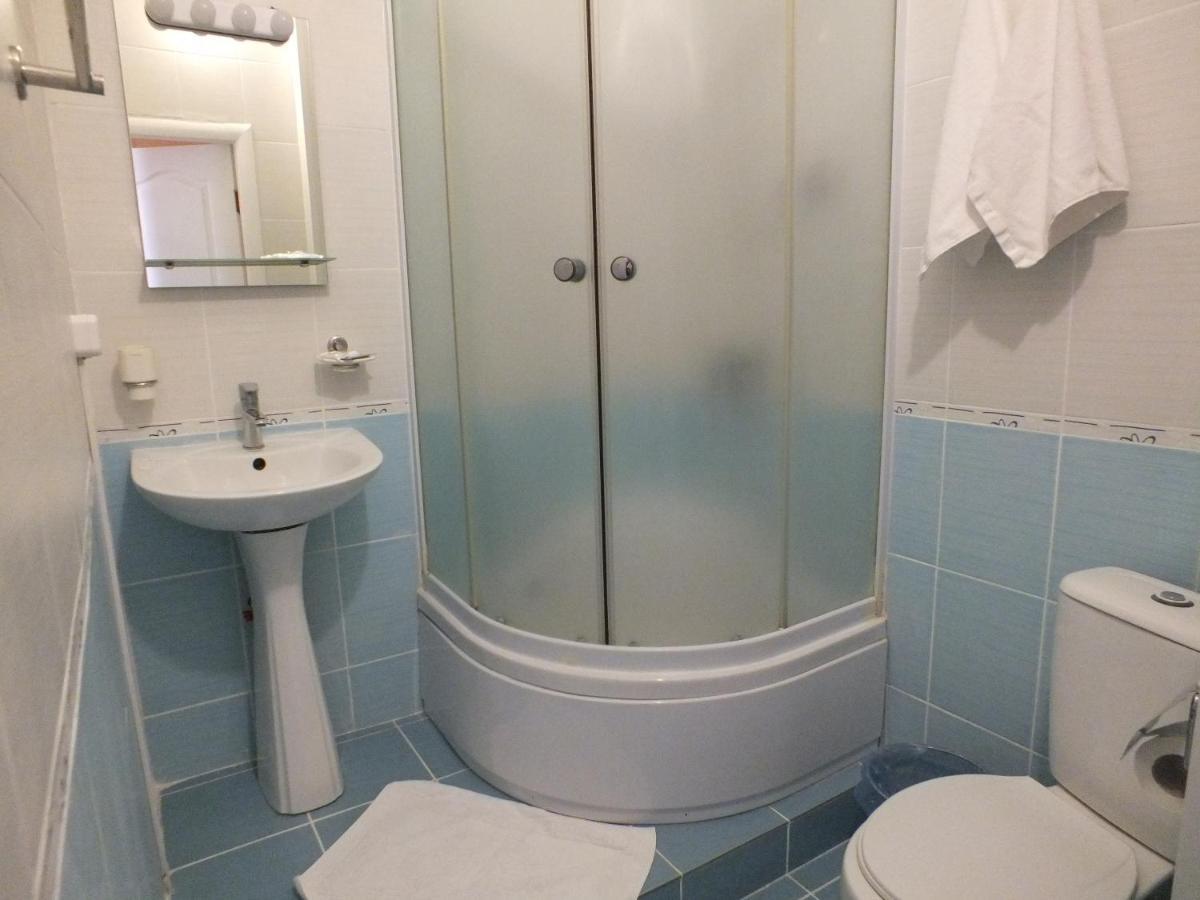 Vorontsovskiy Hotel Melitopolʼ Exteriör bild