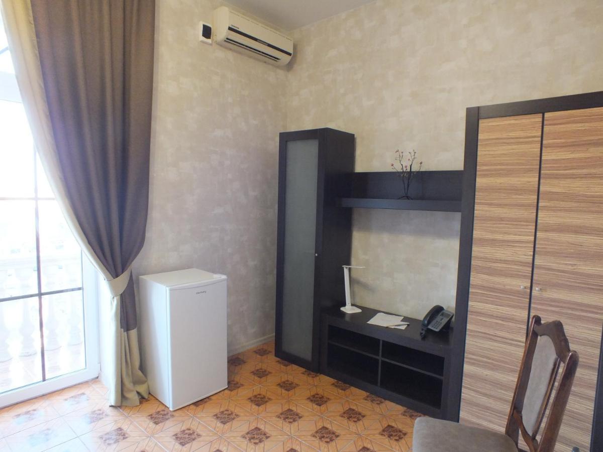 Vorontsovskiy Hotel Melitopolʼ Exteriör bild