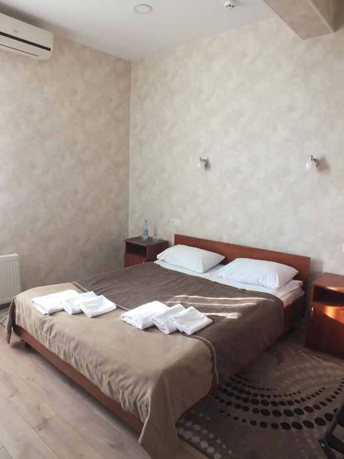 Vorontsovskiy Hotel Melitopolʼ Exteriör bild