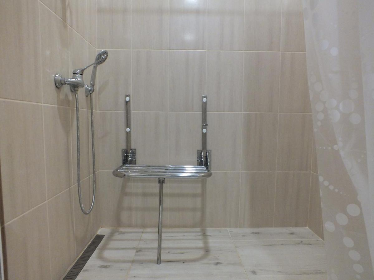 Vorontsovskiy Hotel Melitopolʼ Exteriör bild