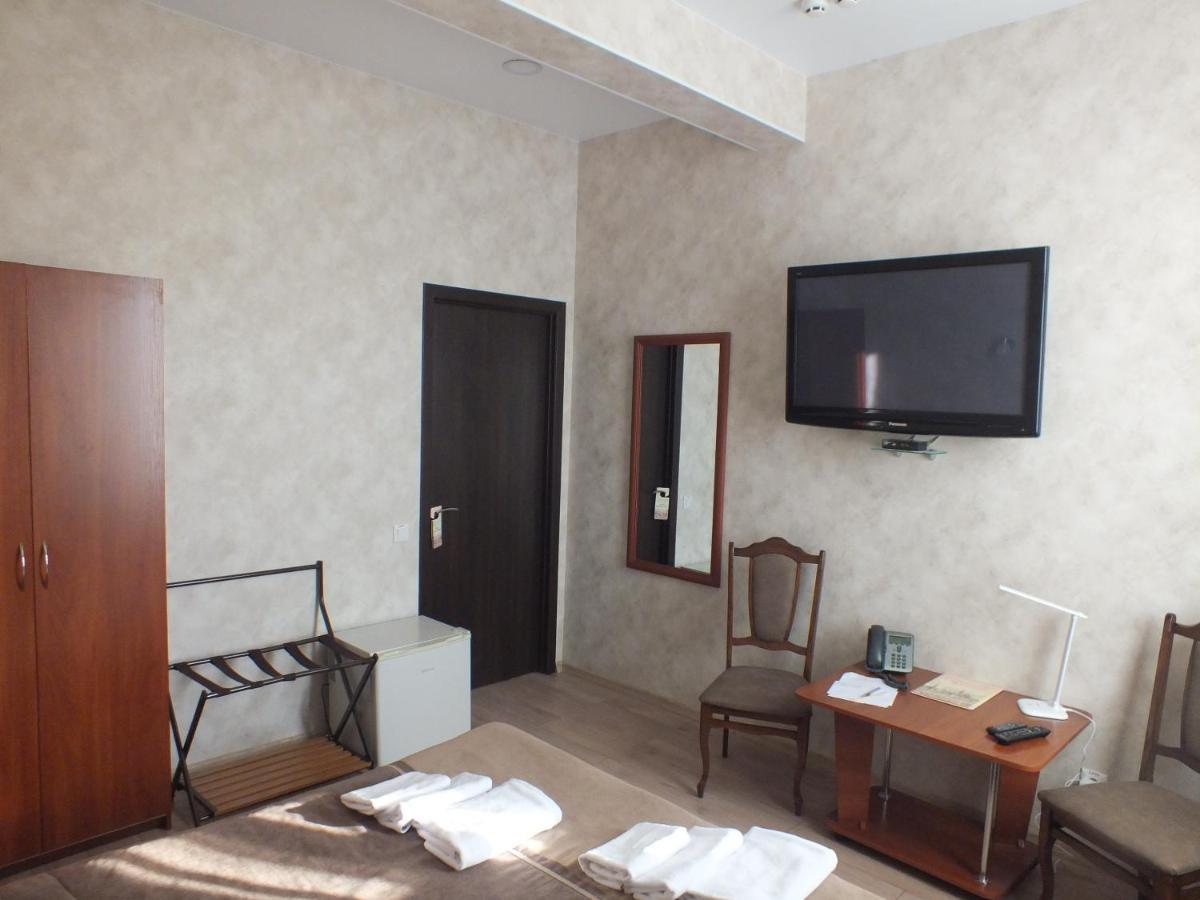 Vorontsovskiy Hotel Melitopolʼ Exteriör bild
