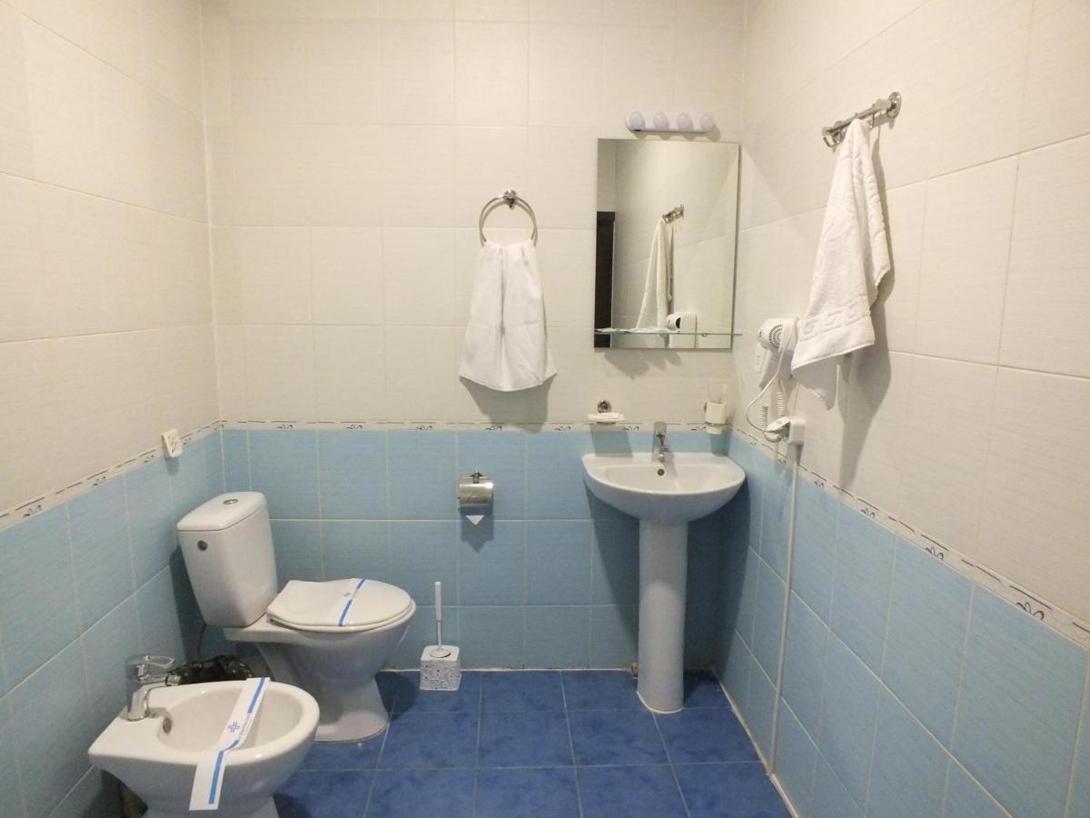 Vorontsovskiy Hotel Melitopolʼ Exteriör bild