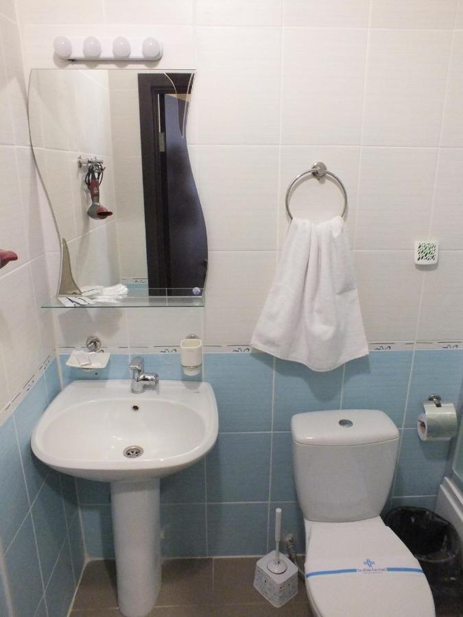 Vorontsovskiy Hotel Melitopolʼ Exteriör bild