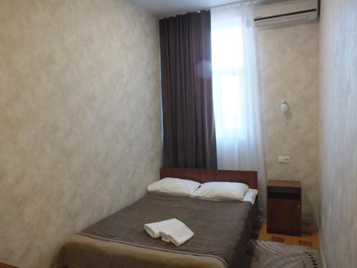 Vorontsovskiy Hotel Melitopolʼ Exteriör bild