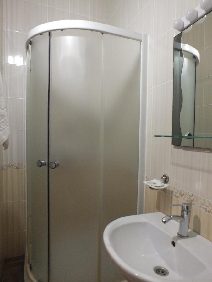Vorontsovskiy Hotel Melitopolʼ Exteriör bild