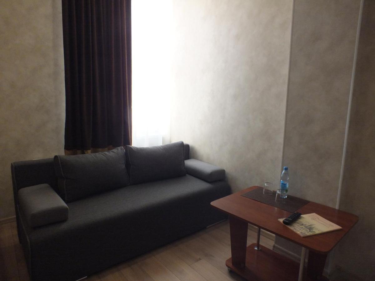 Vorontsovskiy Hotel Melitopolʼ Exteriör bild